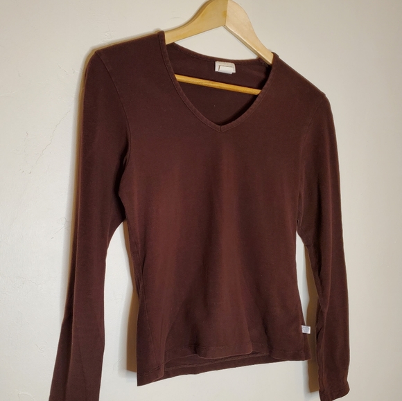 Basic Brown Long Sleeve V-Neck Top - Picture 8 of 9